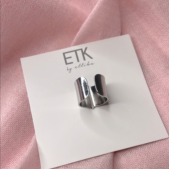 Ettika silver toned smooth open back ring - Picture 1 of 12